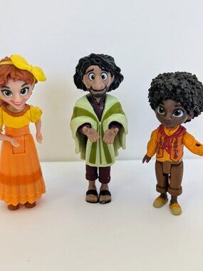 Disney Encanto Madrigal Family Poseable Figures Bundle Lot Bruno Antonio Pepa